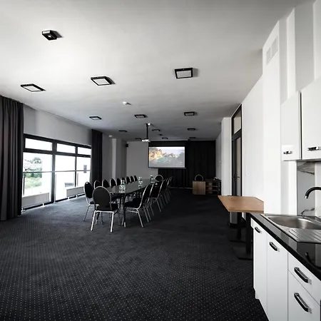 Poludnik Park Boutique Conference&spa ベッド・アンド・ブレックファスト
