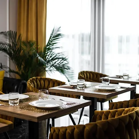 Hotel Poludnik Park Conference&Spa סטארגארד שצ'צ'סינסקי