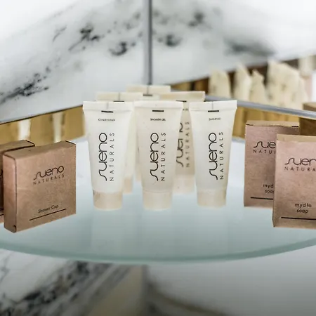 לינה וארוחת בוקר Hotel Poludnik Park Conference&Spa סטארגארד שצ'צ'סינסקי