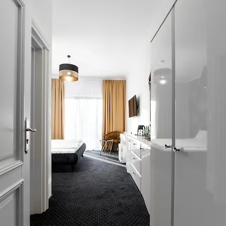 Poludnik Park Conference&spa - Boutique Bed & Breakfast