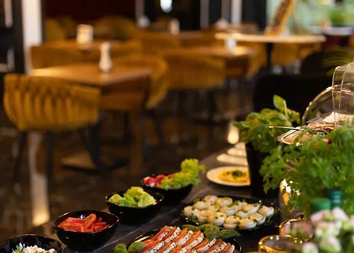 לינה וארוחת בוקר Hotel Poludnik Park Conference&Spa