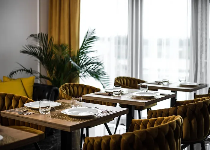 Hotel Poludnik Park Conference&Spa סטארגארד שצ'צ'סינסקי