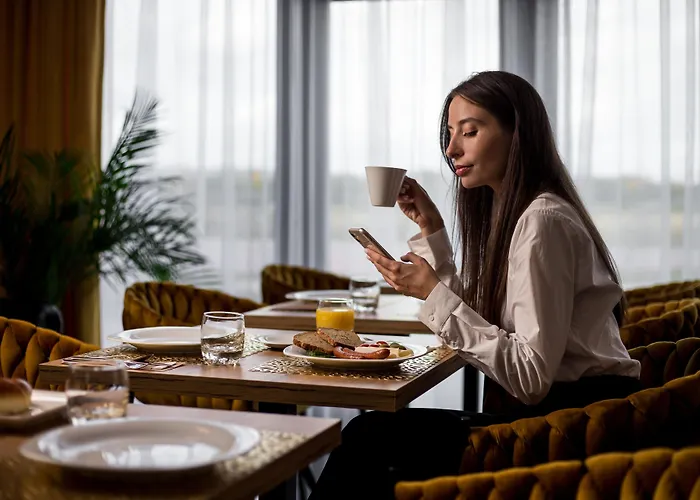 Hotel Poludnik Park Conference&Spa לינה וארוחת בוקר סטארגארד שצ'צ'סינסקי